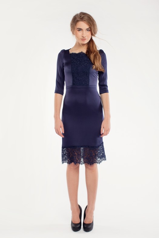 Sinine pitsiga kleit